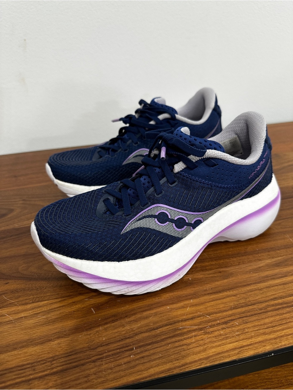 SAUCONY KINVARA PRO 💜 Women’s size 7.5 / 24 cm.